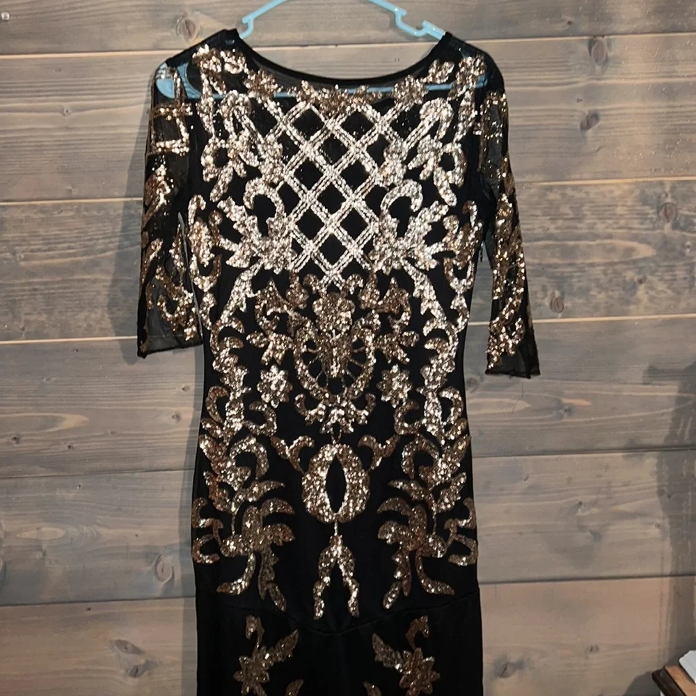 Beautiful vintage black dress with gold sequins - Picture 8 of 11